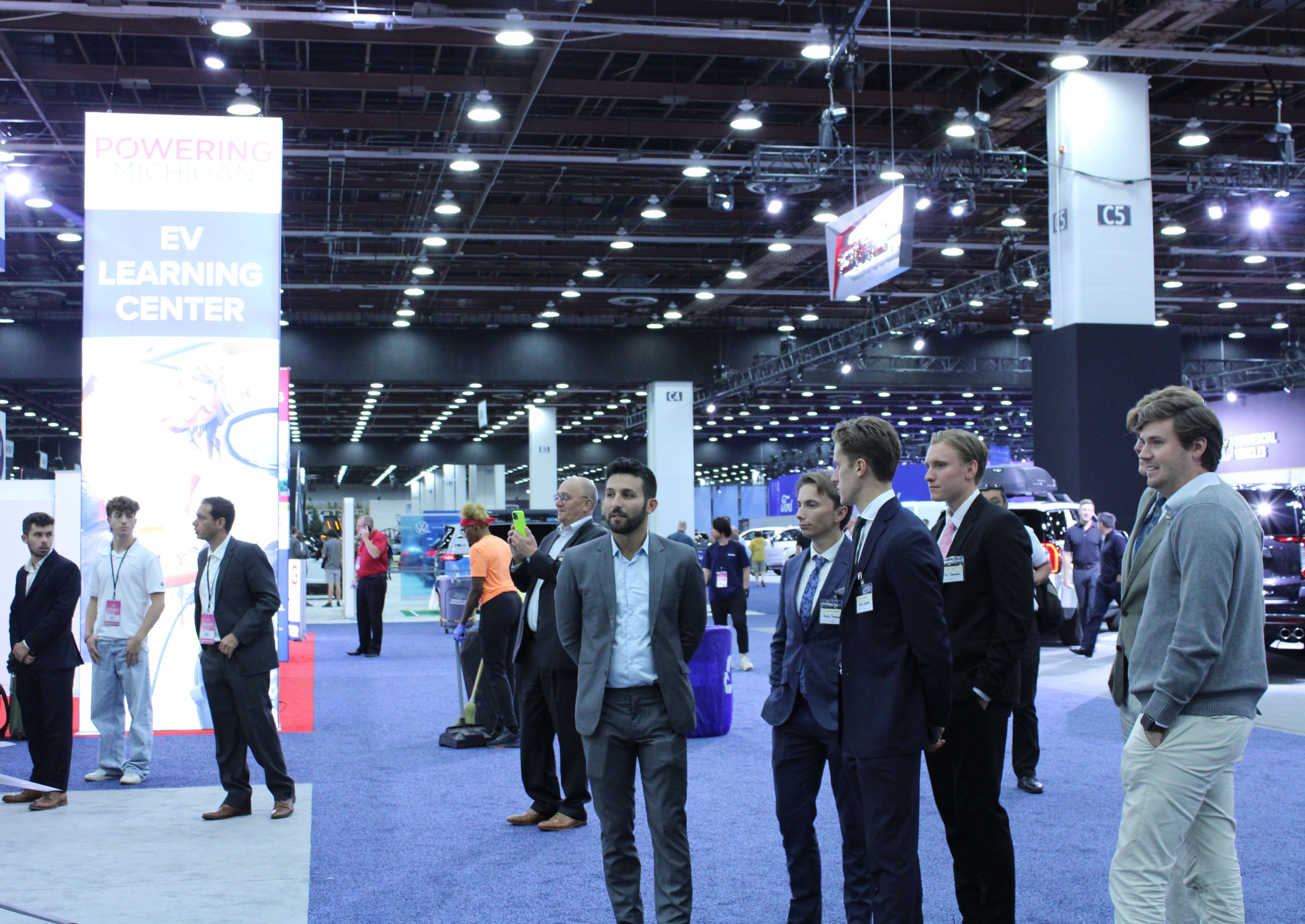 naias
